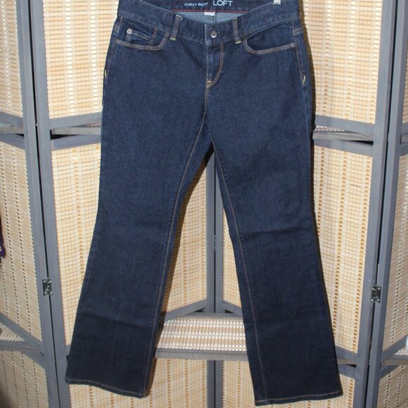NWOT Ann Taylor LOFT Petite  Curvy Bootcut Jeans - Picture 1 of 7